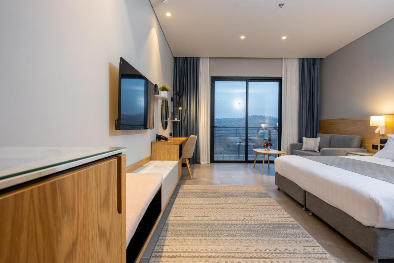 Logos Hotel In Yad Hashmona Luaran gambar