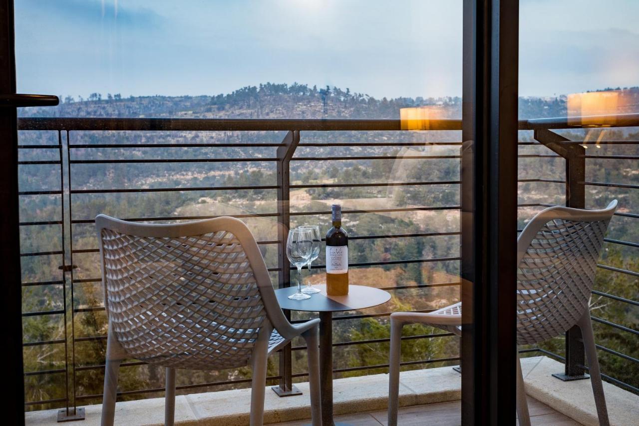 Logos Hotel In Yad Hashmona Luaran gambar