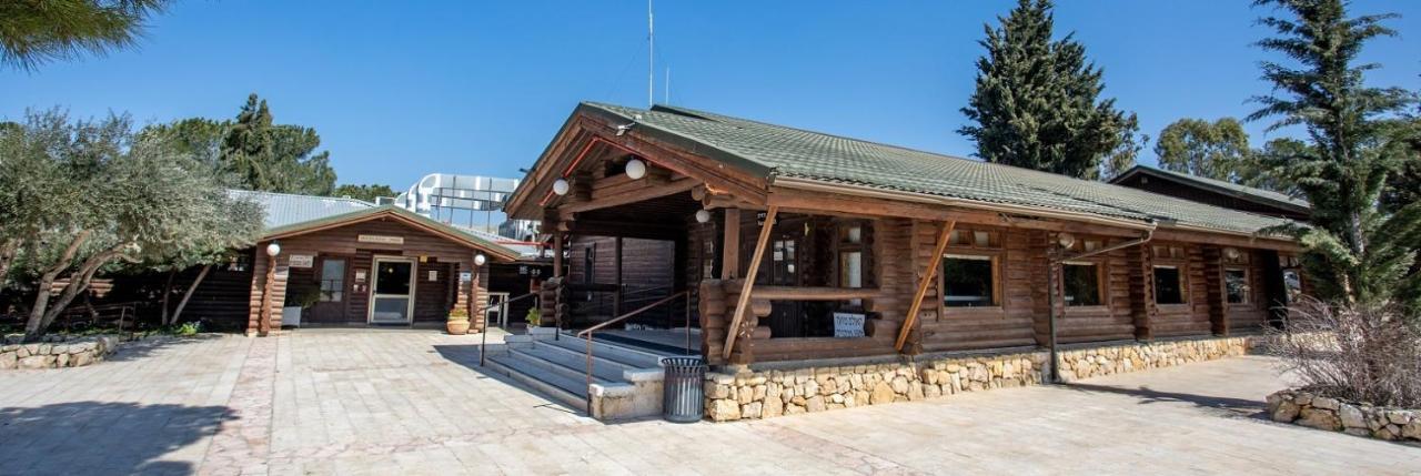 Logos Hotel In Yad Hashmona Luaran gambar