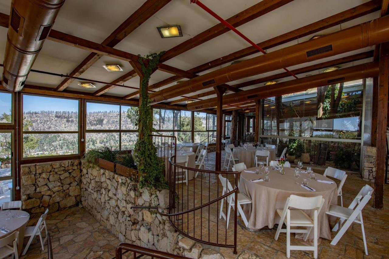 Logos Hotel In Yad Hashmona Luaran gambar