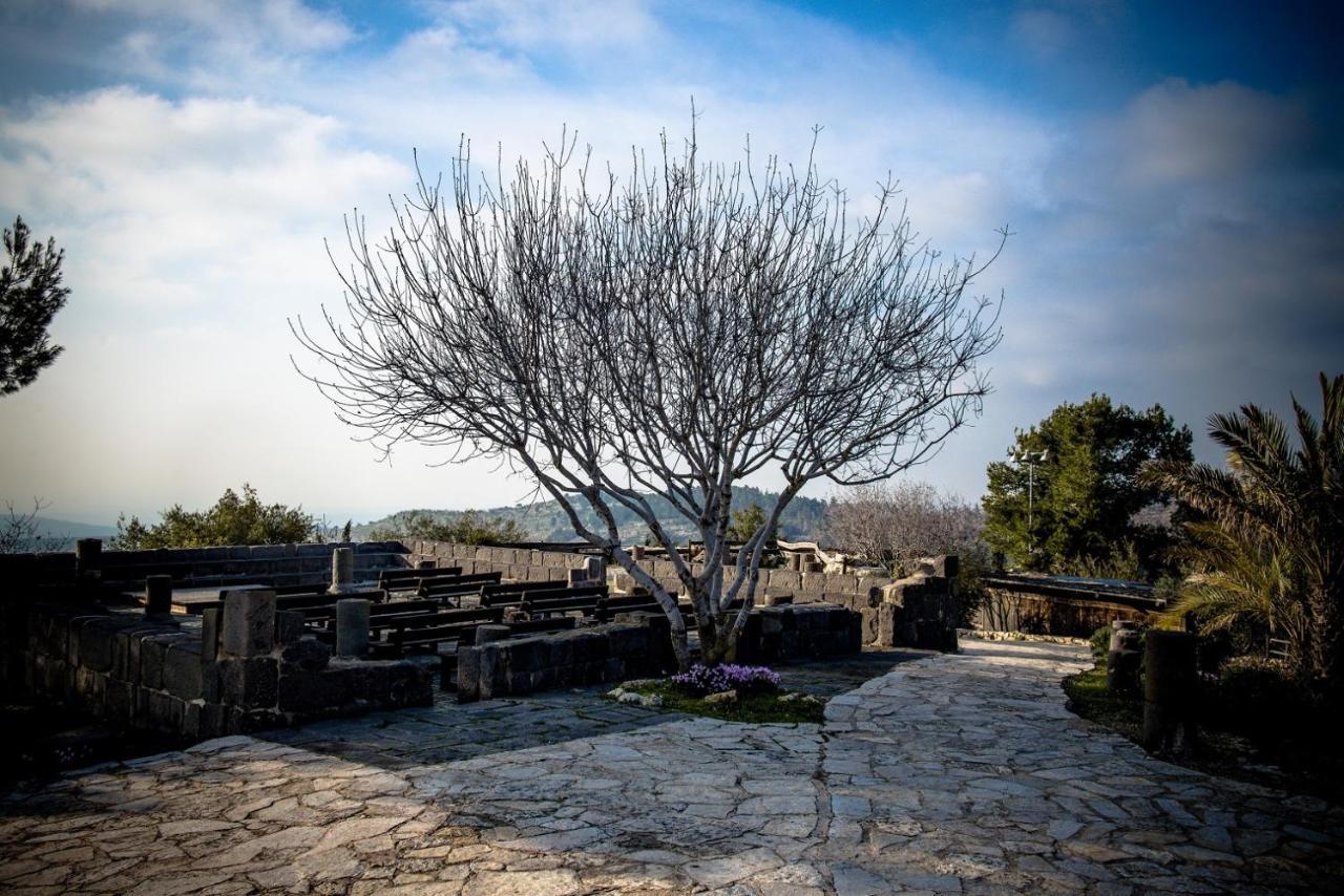 Logos Hotel In Yad Hashmona Luaran gambar