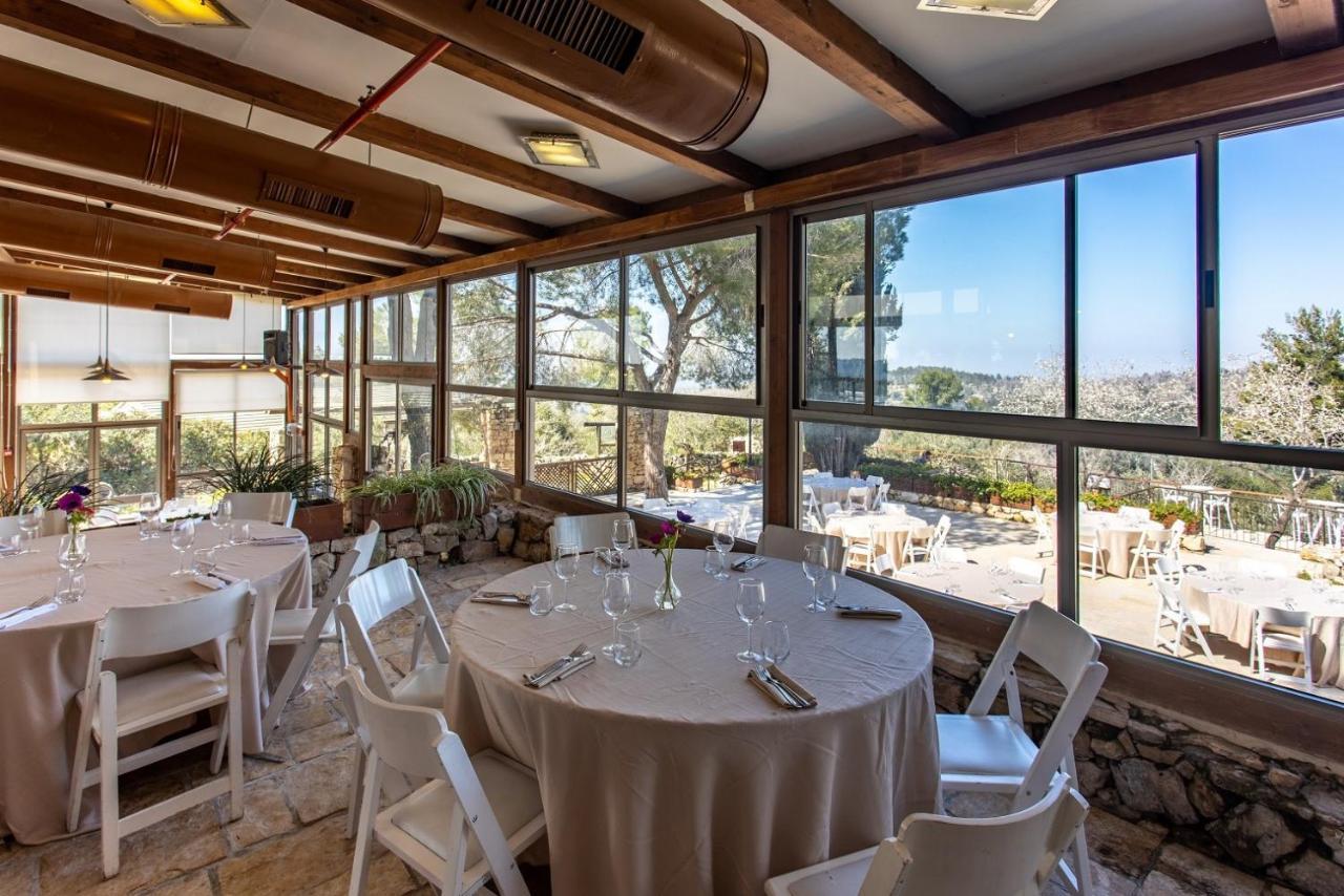 Logos Hotel In Yad Hashmona Luaran gambar