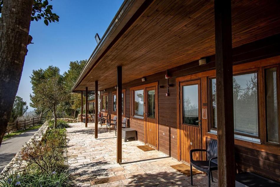 Logos Hotel In Yad Hashmona Luaran gambar