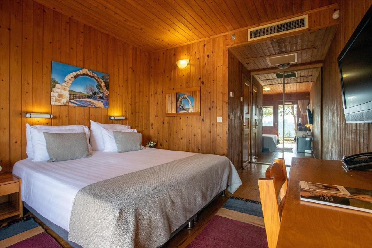 Logos Hotel In Yad Hashmona Luaran gambar
